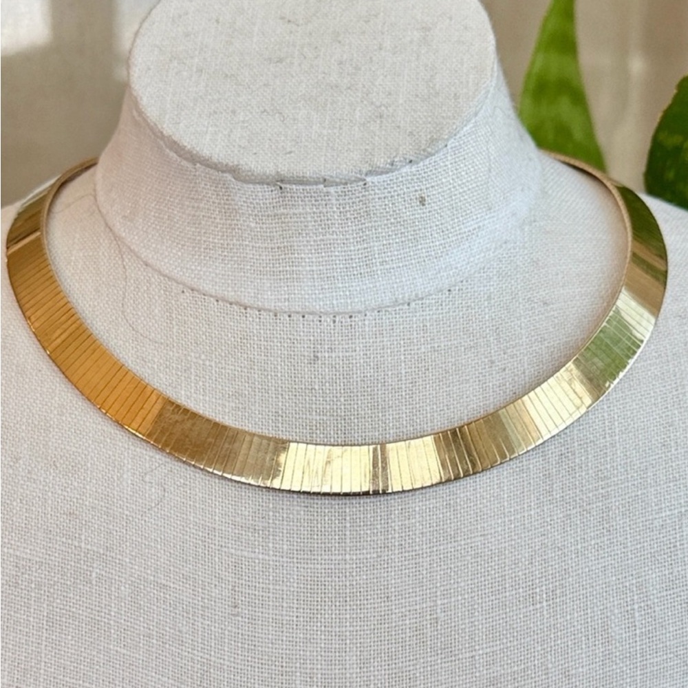 Rare 14 karat gold, flat omega Necklace